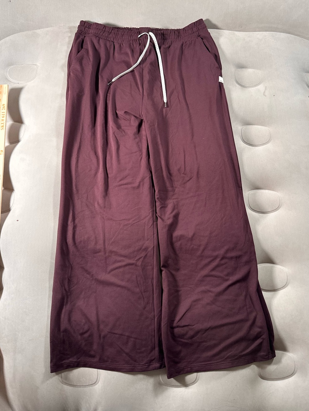Vuori Burgundy Wine Wide Leg Daily Yoga Pants X-Large 156509